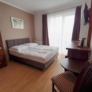 Pokój z łóżkiem queen-size